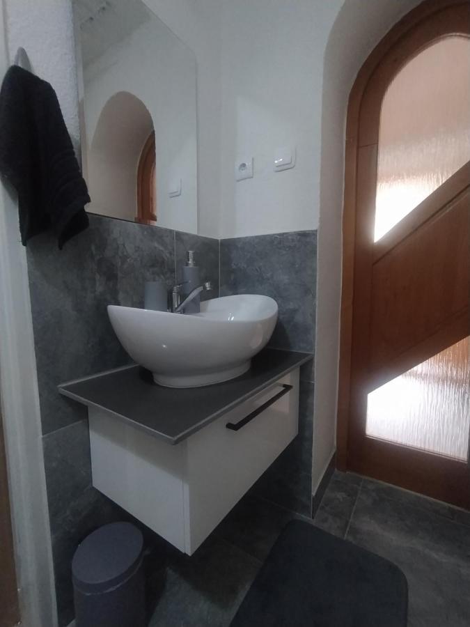 Apartman Karin Huty エクステリア 写真